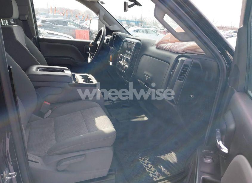 Photo 5 of 2017 Chevrolet Silverado 3500HD WT (VIN 1GC2KYEG9HZ384648)