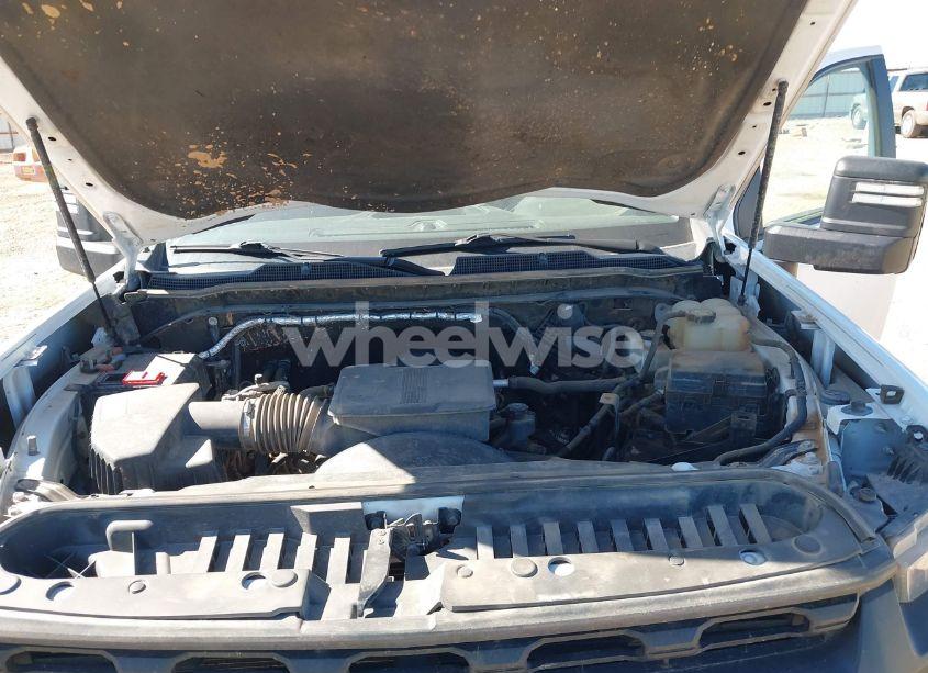 Photo 10 of 2020 Chevrolet Silverado 2500HD 4WD DOUBLE CAB STANDARD BED WT (VIN 1GC2YLE71LF266041)