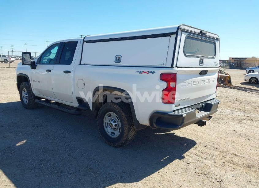 Photo 3 of 2020 Chevrolet Silverado 2500HD 4WD DOUBLE CAB STANDARD BED WT (VIN 1GC2YLE71LF266041)