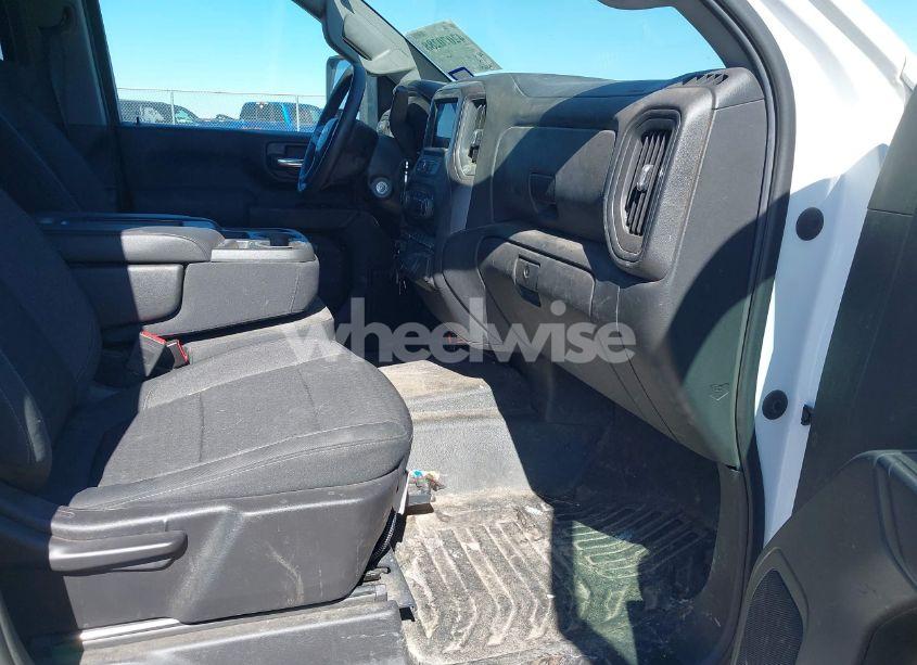 Photo 5 of 2020 Chevrolet Silverado 2500HD 4WD DOUBLE CAB STANDARD BED WT (VIN 1GC2YLE71LF266041)