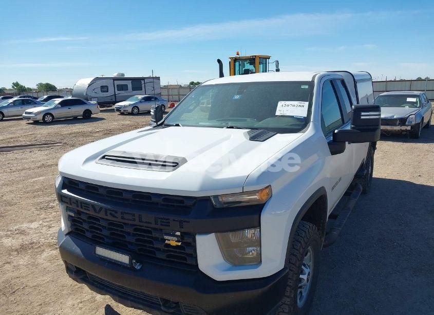 Photo 6 of 2020 Chevrolet Silverado 2500HD 4WD DOUBLE CAB STANDARD BED WT (VIN 1GC2YLE71LF266041)