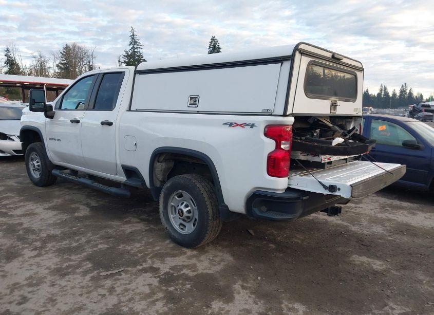 Photo 3 of 2020 Chevrolet Silverado 2500HD 4WD DOUBLE CAB STANDARD BED WT (VIN 1GC2YLE72LF301525)