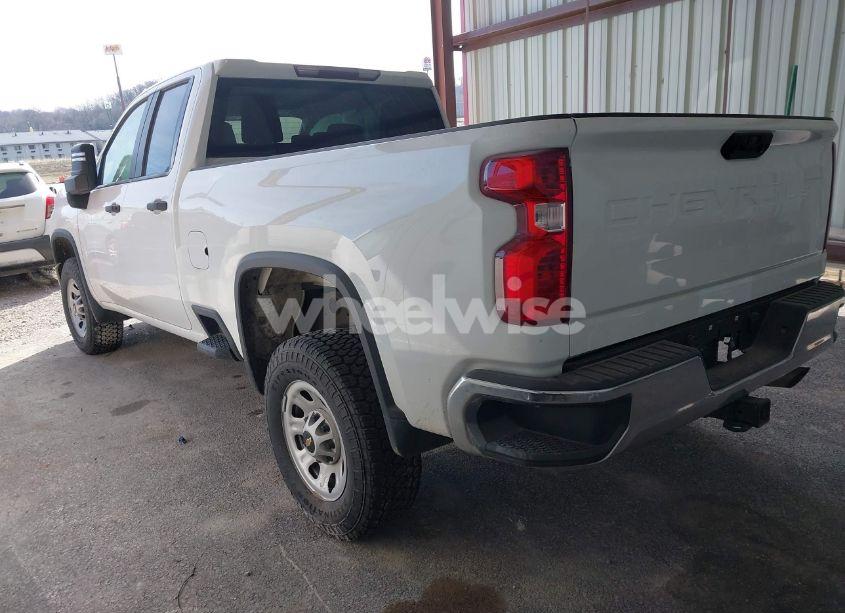 Photo 3 of 2022 Chevrolet Silverado 2500HD 4WD DOUBLE CAB STANDARD BED WT (VIN 1GC2YLE73NF218219)