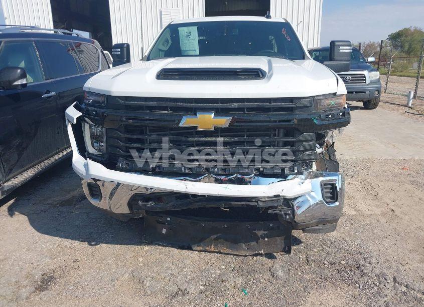 Photo 6 of 2024 Chevrolet Silverado 2500HD 4WD DOUBLE CAB STANDARD BED WORK TRUCK (VIN 1GC2YLE73RF403781)