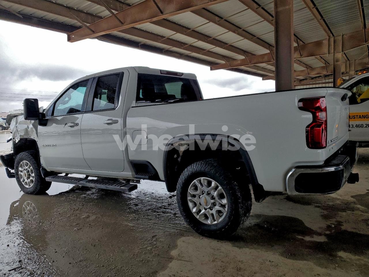 Photo 2 of 2022 CHEVROLET SILVERADO K2500 HEAVY DUTY LT (VIN 1GC2YNE71NF148523)