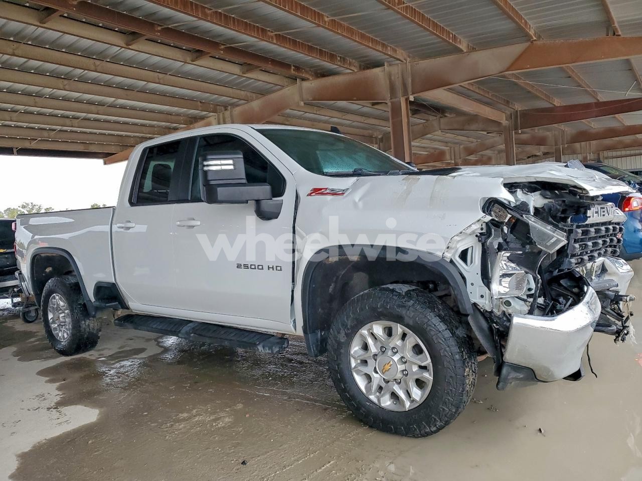 Photo 4 of 2022 CHEVROLET SILVERADO K2500 HEAVY DUTY LT (VIN 1GC2YNE71NF148523)