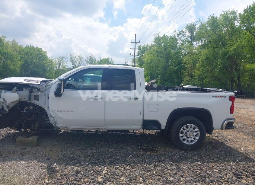 Photo 15 of 2022 Chevrolet Silverado 2500HD 4WD DOUBLE CAB STANDARD BED LTZ (VIN 1GC2YPEY1NF312891)