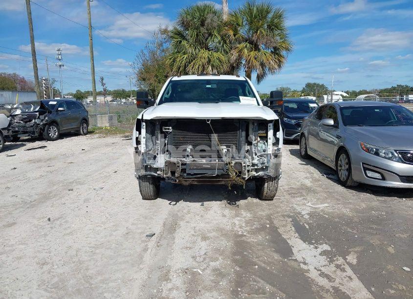 Photo 14 of 2017 Chevrolet Silverado 3500HD WT (VIN 1GC3CYCG1HZ232402)