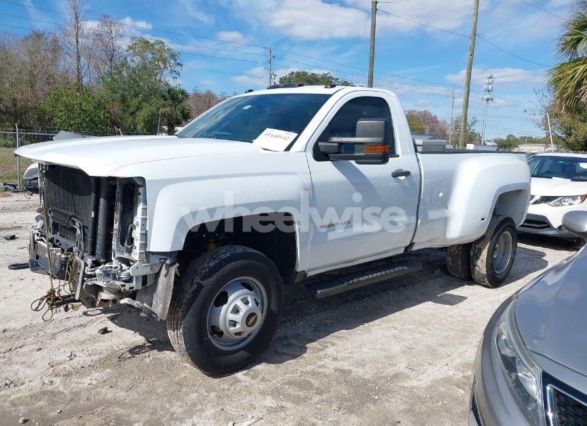 Photo 2 of 2017 Chevrolet Silverado 3500HD WT (VIN 1GC3CYCG1HZ232402)