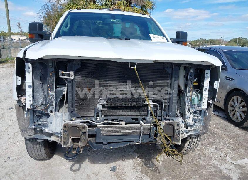 Photo 9 of 2017 Chevrolet Silverado 3500HD WT (VIN 1GC3CYCG1HZ232402)