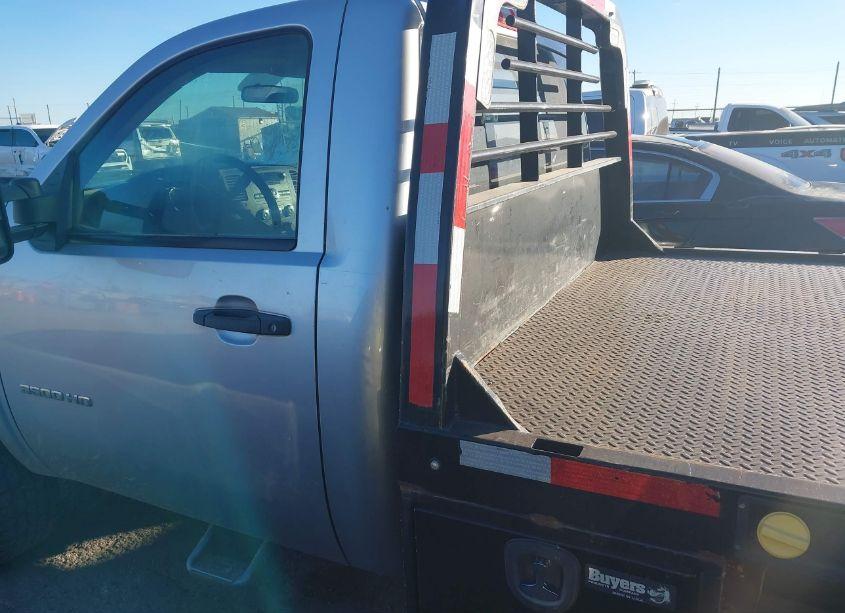 Photo 14 of 2014 Chevrolet Silverado 3500HD WORK TRUCK (VIN 1GC3KZCG0EF173817)