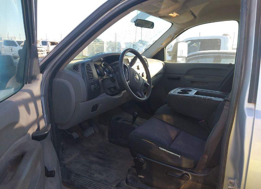 Photo 7 of 2014 Chevrolet Silverado 3500HD WORK TRUCK (VIN 1GC3KZCG0EF173817)