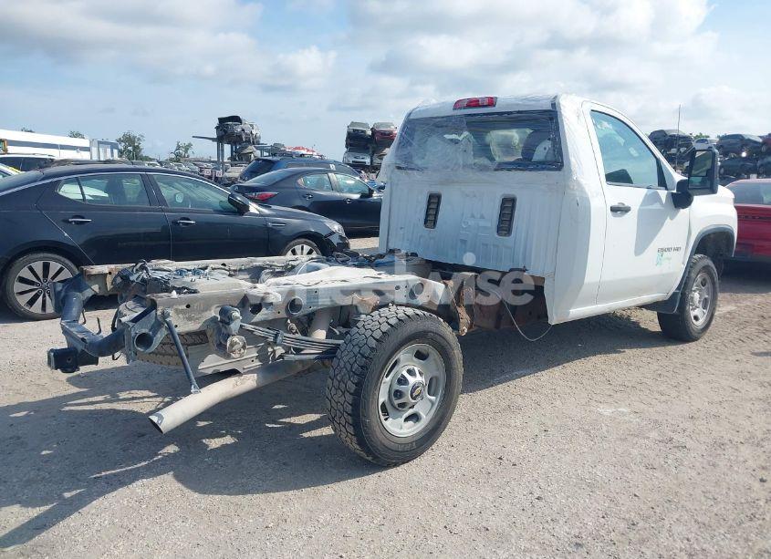 Photo 4 of 2022 Chevrolet Silverado 2500HD 4WD LONG BED WT (VIN 1GC3YLE71NF293960)
