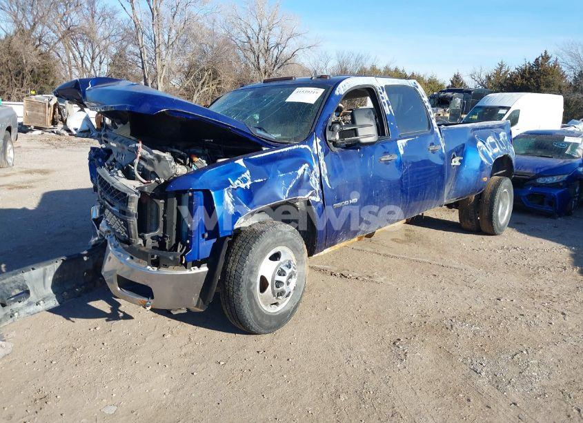 Photo 2 of 2013 Chevrolet Silverado 3500HD LT (VIN 1GC4C0C81DF226285)