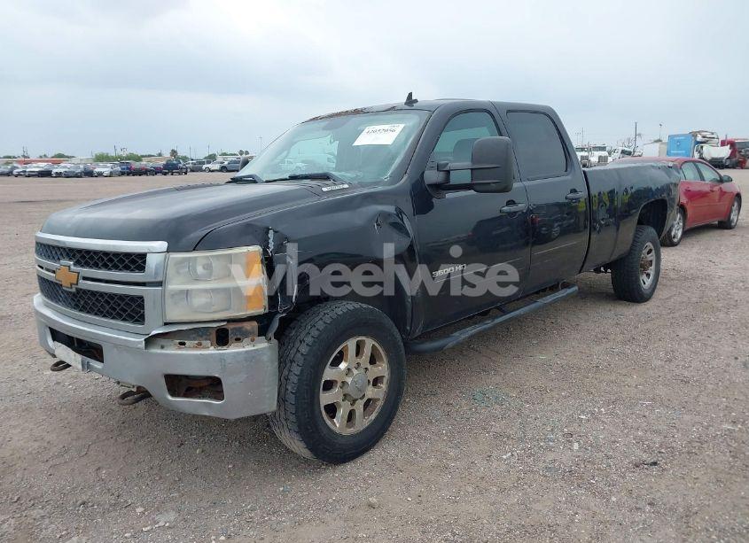 Photo 2 of 2014 Chevrolet Silverado 3500HD LT (VIN 1GC4C0CG6EF123730)