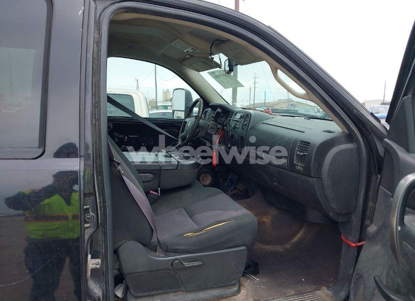 Photo 6 of 2014 Chevrolet Silverado 3500HD LT (VIN 1GC4C0CG6EF123730)