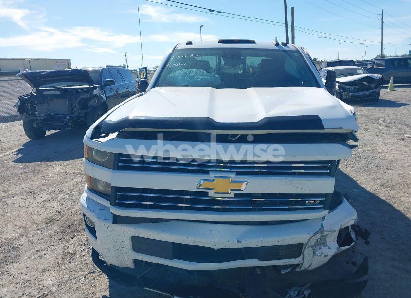Photo 12 of 2016 Chevrolet Silverado 3500HD LTZ (VIN 1GC4C0E8XGF181817)