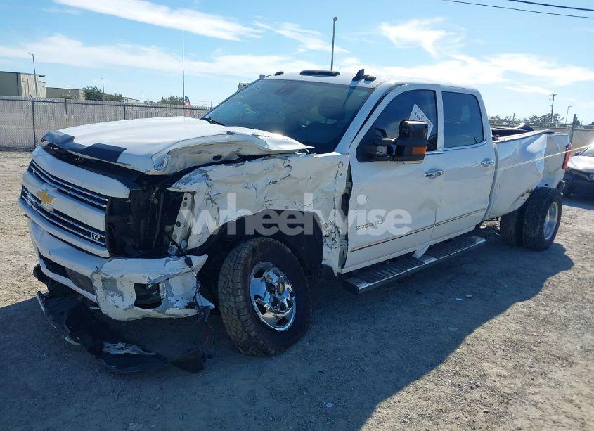 Photo 2 of 2016 Chevrolet Silverado 3500HD LTZ (VIN 1GC4C0E8XGF181817)