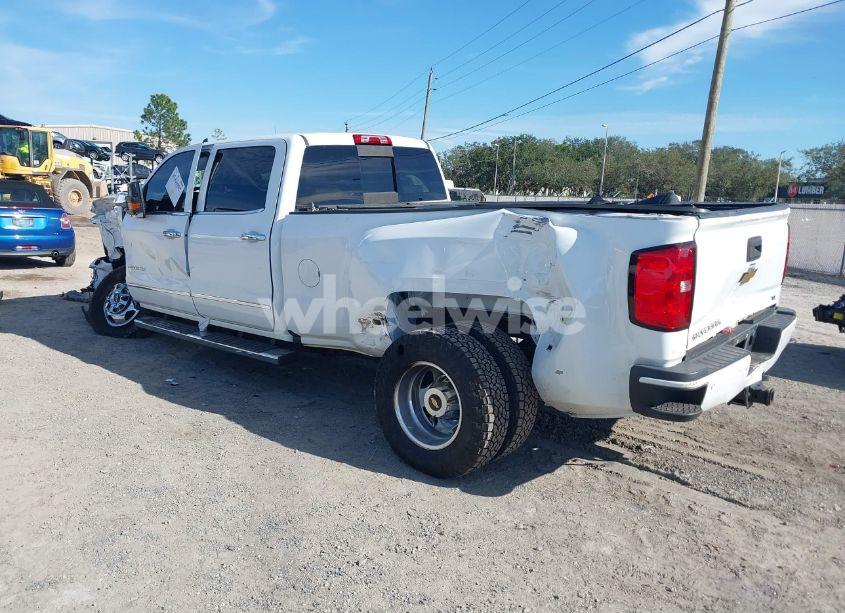 Photo 3 of 2016 Chevrolet Silverado 3500HD LTZ (VIN 1GC4C0E8XGF181817)