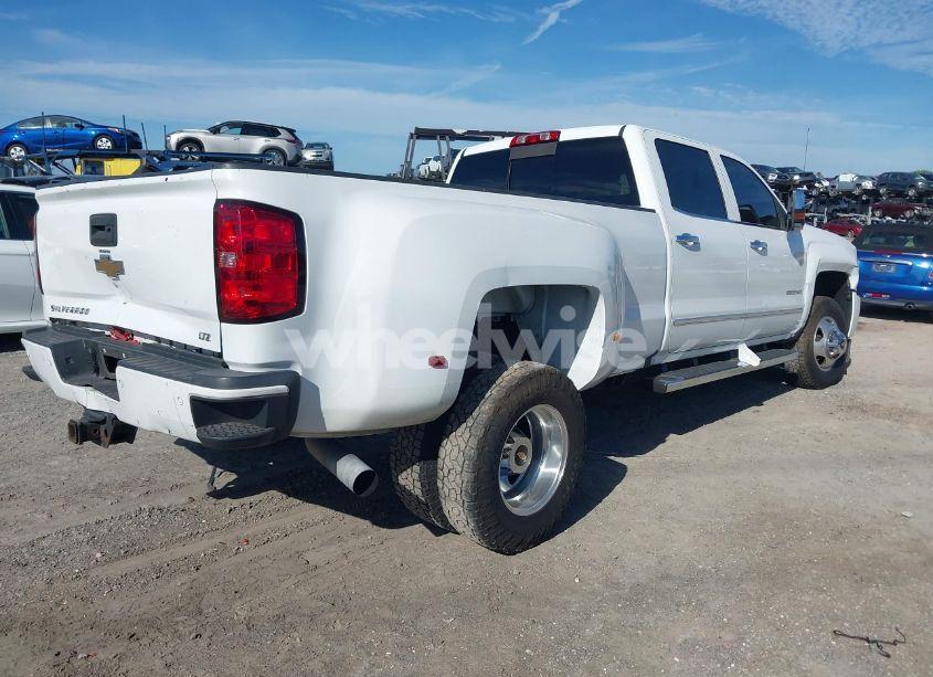 Photo 4 of 2016 Chevrolet Silverado 3500HD LTZ (VIN 1GC4C0E8XGF181817)