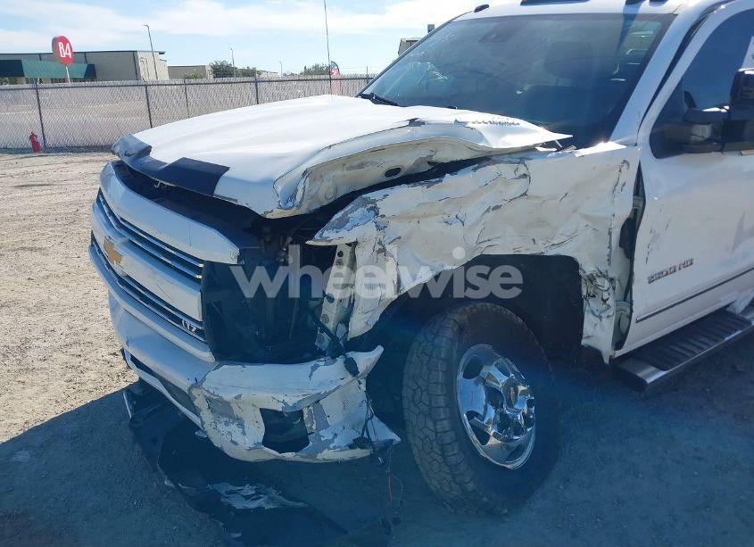 Photo 6 of 2016 Chevrolet Silverado 3500HD LTZ (VIN 1GC4C0E8XGF181817)