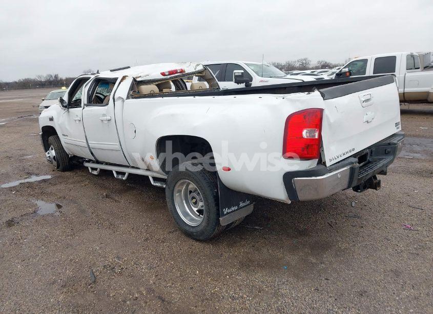 Photo 3 of 2013 Chevrolet Silverado 3500HD LTZ (VIN 1GC4C1C89DF110693)