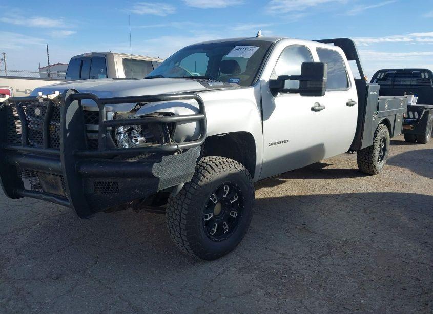 Photo 2 of 2011 Chevrolet Silverado 3500HD LT (VIN 1GC4K0C80BF102055)