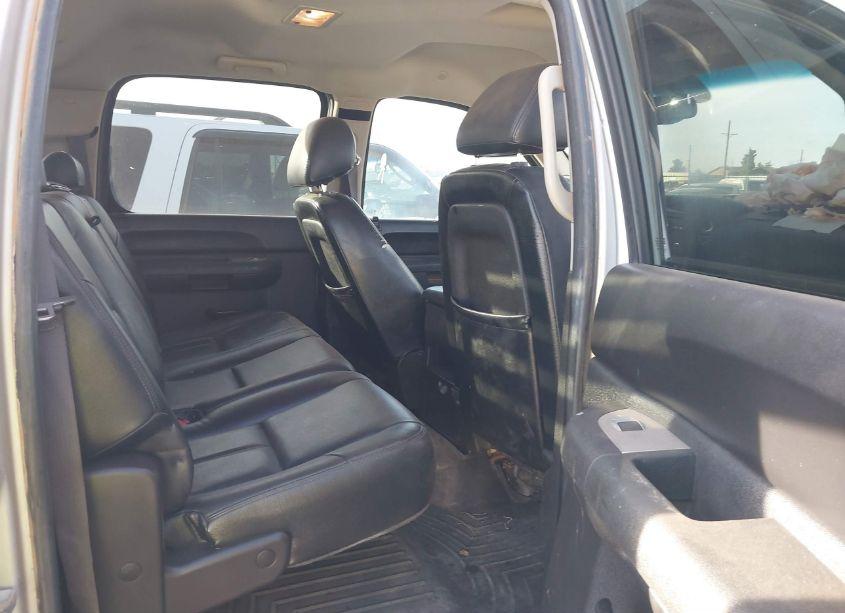 Photo 7 of 2011 Chevrolet Silverado 3500HD LT (VIN 1GC4K0C80BF102055)