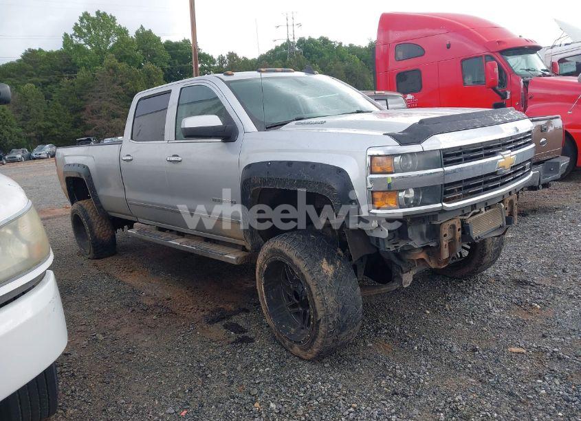 2015 Chevrolet Silverado 3500HD LTZ (VIN 1GC4K0C81FF511560) main photo