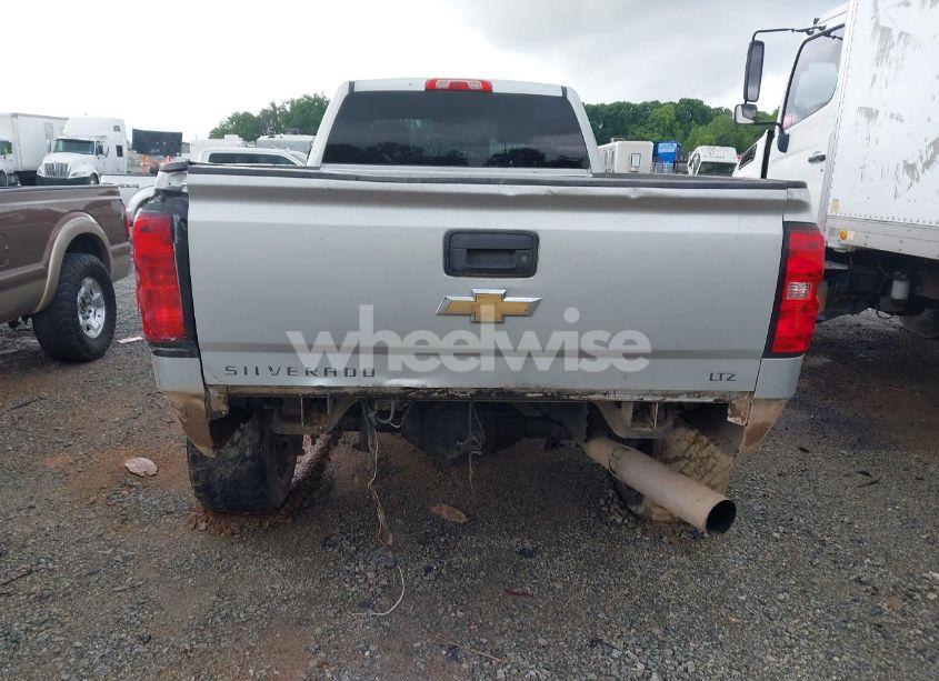 Photo 16 of 2015 Chevrolet Silverado 3500HD LTZ (VIN 1GC4K0C81FF511560)