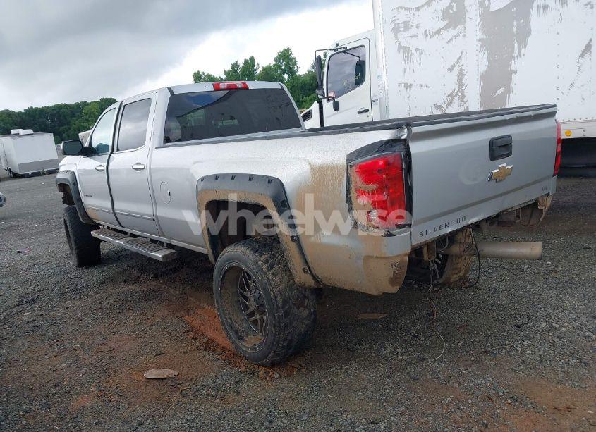 Photo 3 of 2015 Chevrolet Silverado 3500HD LTZ (VIN 1GC4K0C81FF511560)