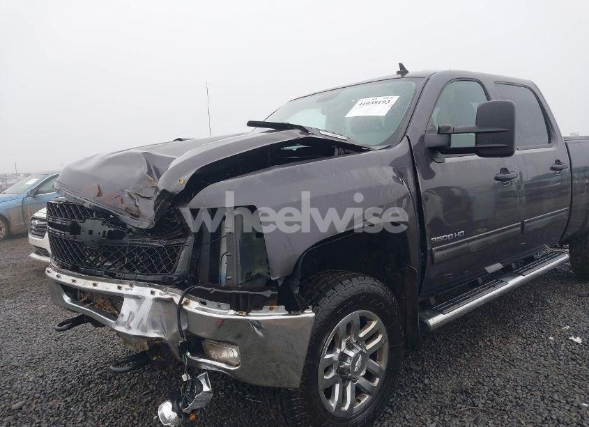 Photo 11 of 2011 Chevrolet Silverado 3500HD LT (VIN 1GC4K0C82BF164010)