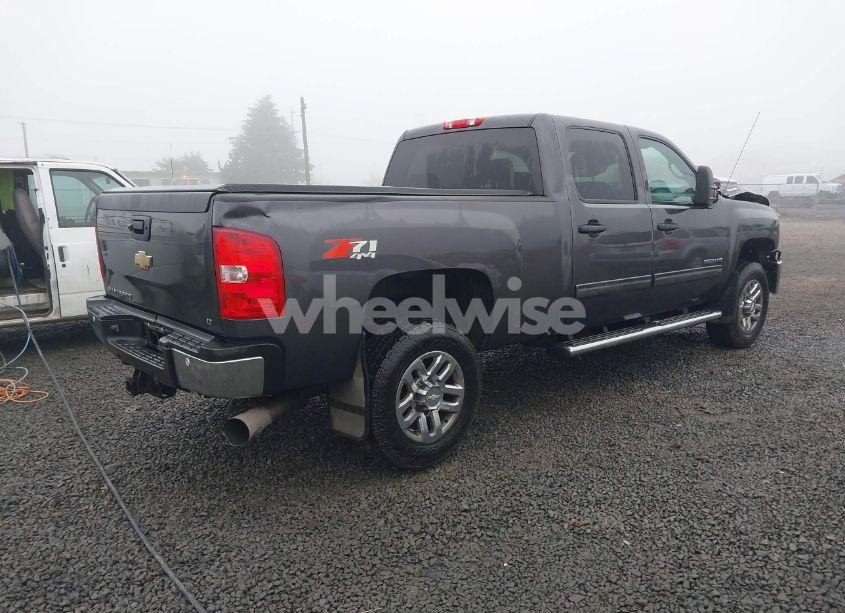 Photo 4 of 2011 Chevrolet Silverado 3500HD LT (VIN 1GC4K0C82BF164010)