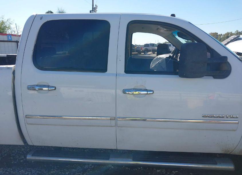 Photo 14 of 2014 Chevrolet Silverado 3500HD LT (VIN 1GC4K0C84EF129604)