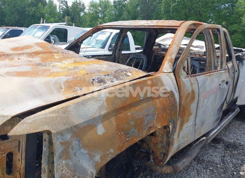 Photo 9 of 2015 Chevrolet Silverado 3500HD LTZ (VIN 1GC4K0C87FF536981)