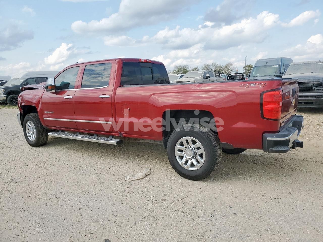 Photo 2 of 2018 CHEVROLET SILVERADO K3500 LTZ (VIN 1GC4K0CY2JF285926)