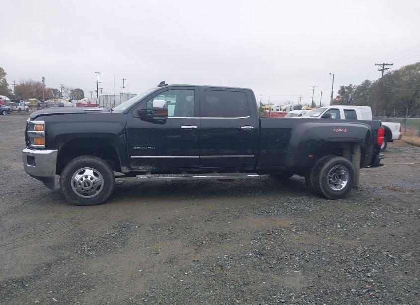 Photo 14 of 2018 Chevrolet Silverado 3500HD LTZ (VIN 1GC4K0CY5JF164839)