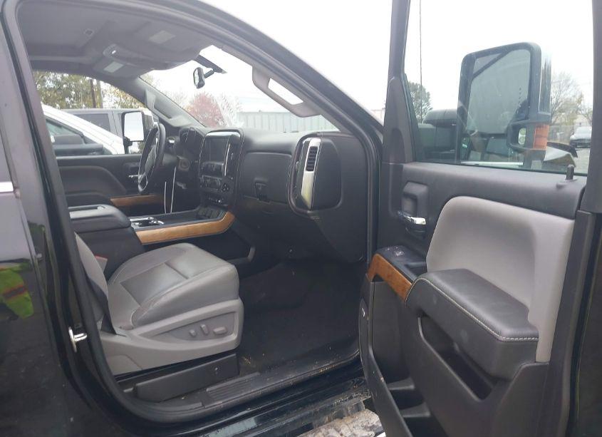 Photo 5 of 2018 Chevrolet Silverado 3500HD LTZ (VIN 1GC4K0CY5JF164839)