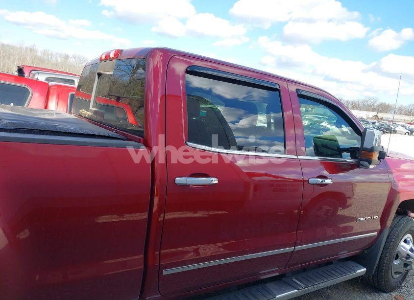 Photo 13 of 2018 Chevrolet Silverado 3500HD LTZ (VIN 1GC4K0CYXJF185265)
