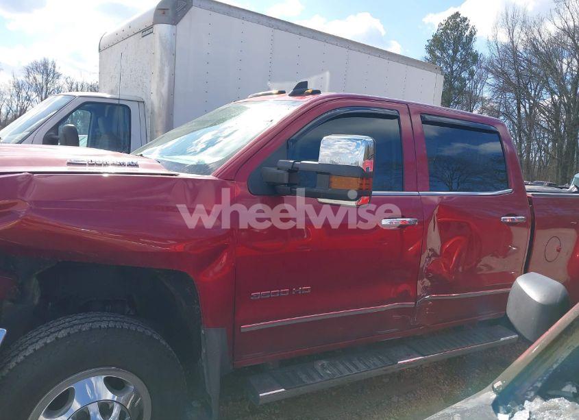 Photo 14 of 2018 Chevrolet Silverado 3500HD LTZ (VIN 1GC4K0CYXJF185265)