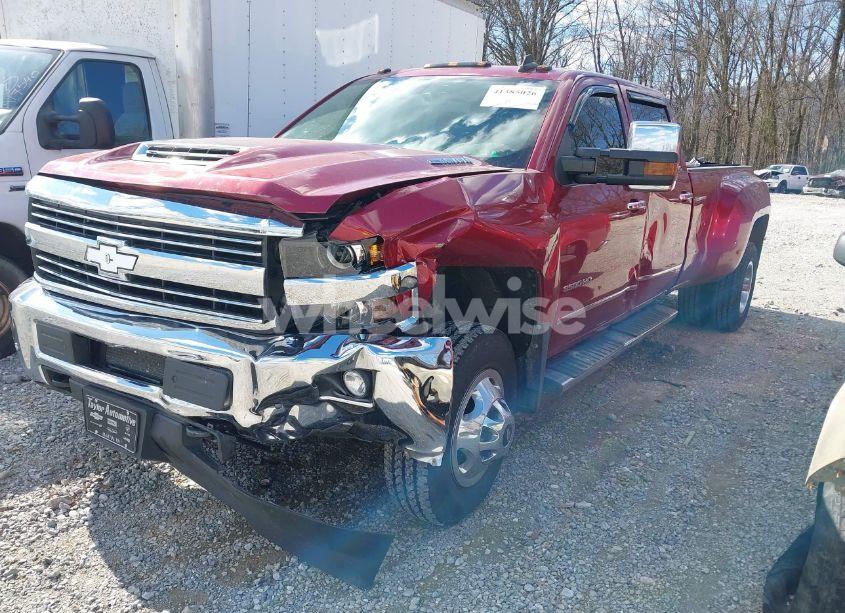 Photo 2 of 2018 Chevrolet Silverado 3500HD LTZ (VIN 1GC4K0CYXJF185265)