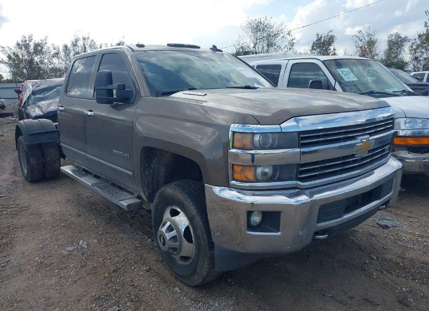 2015 Chevrolet Silverado 3500HD LTZ (VIN 1GC4K0E81FF115559) main photo