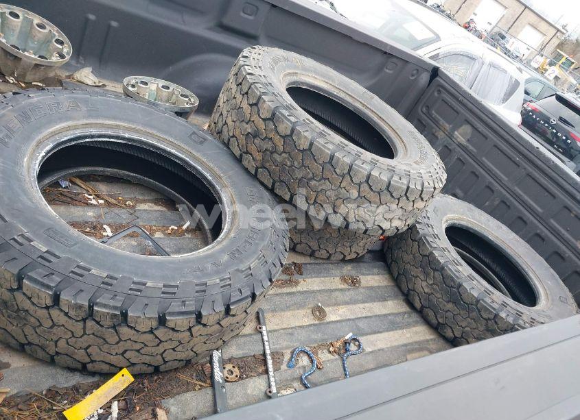 Photo 12 of 2015 Chevrolet Silverado 3500HD LTZ (VIN 1GC4K0E88FF637377)