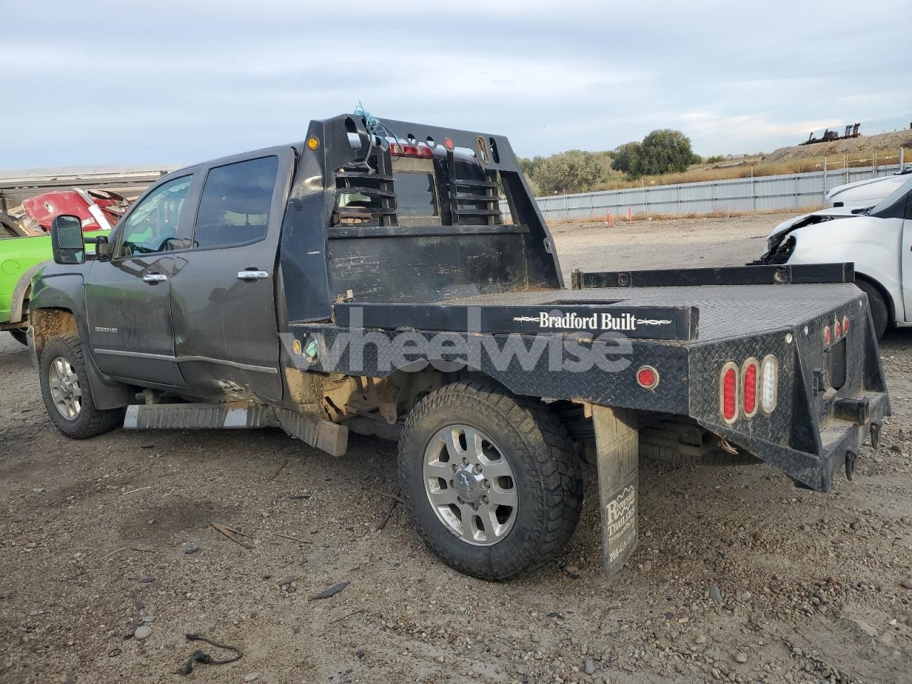 Photo 2 of 2015 CHEVROLET SILVERADO K3500 LTZ (VIN 1GC4K0E89FF140046)