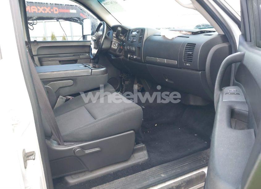 Photo 6 of 2014 Chevrolet Silverado 3500HD LT (VIN 1GC4K0EG7EF177876)