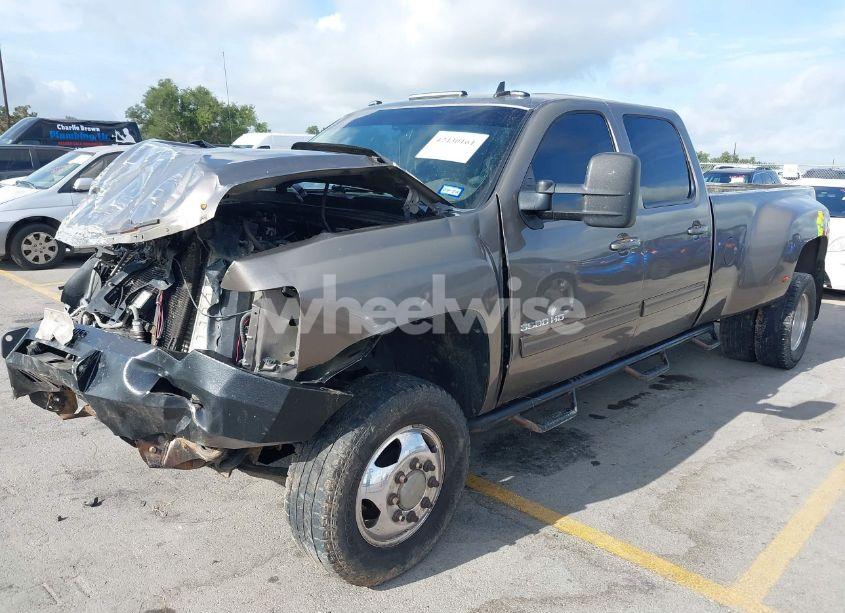 Photo 2 of 2012 Chevrolet Silverado 3500HD LTZ (VIN 1GC4K1C82CF175449)