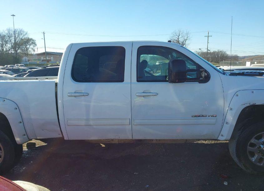 Photo 14 of 2011 Chevrolet Silverado 3500HD LTZ (VIN 1GC4K1C84BF136151)