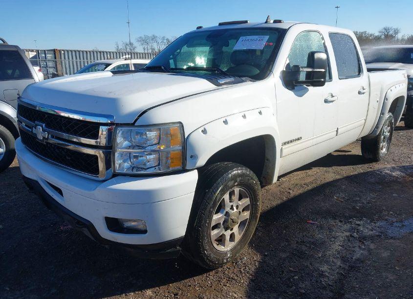 Photo 2 of 2011 Chevrolet Silverado 3500HD LTZ (VIN 1GC4K1C84BF136151)