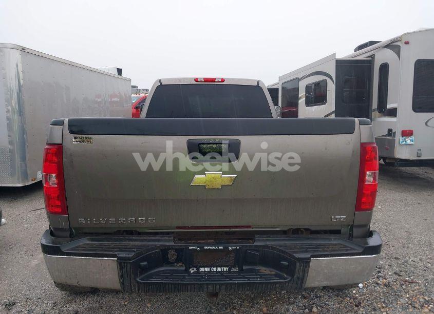 Photo 8 of 2011 Chevrolet Silverado 3500HD LTZ (VIN 1GC4K1C87BF200814)