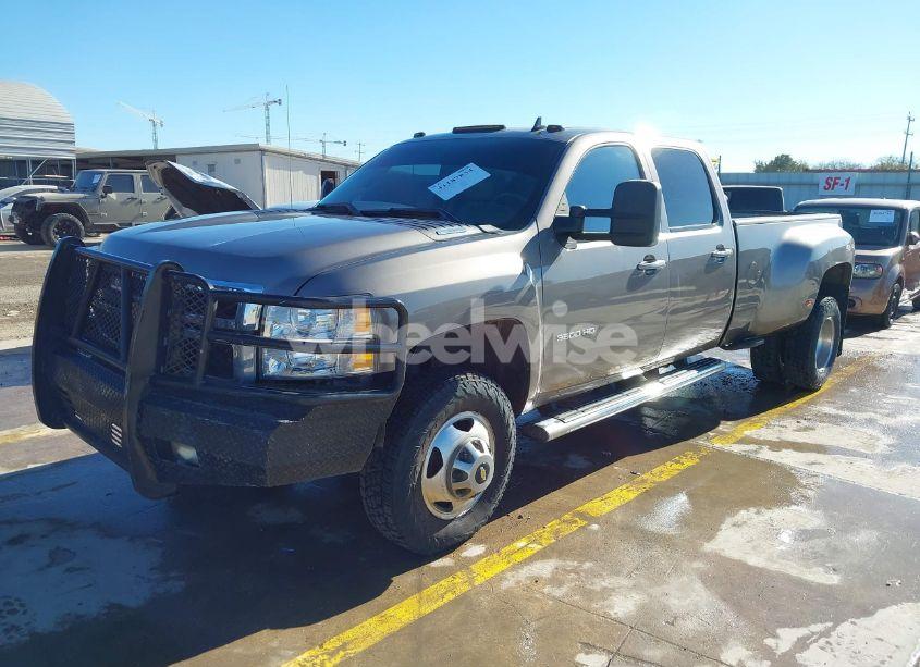 Photo 2 of 2013 Chevrolet Silverado 3500HD LTZ (VIN 1GC4K1C89DF132342)